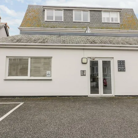 The Lookout * New Quay